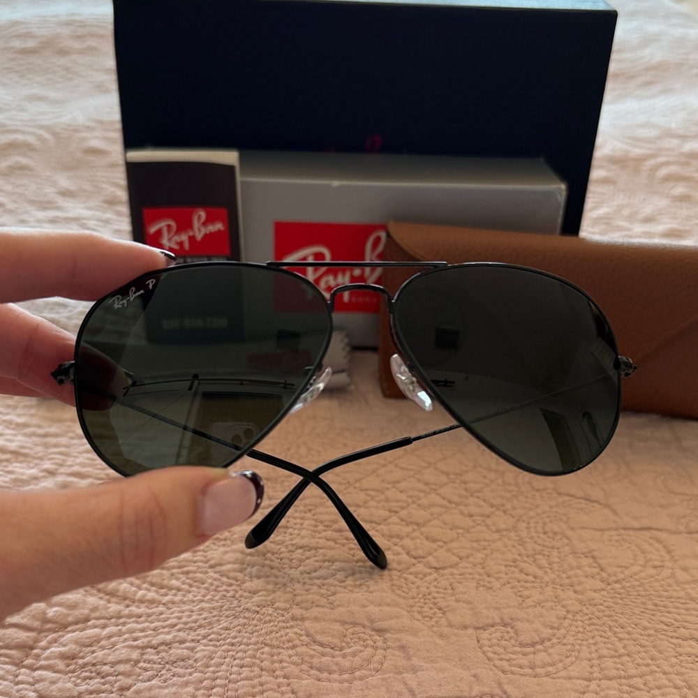 Ray-Ban polarized Aviator sunglasses new in box - Picture 4 of 16